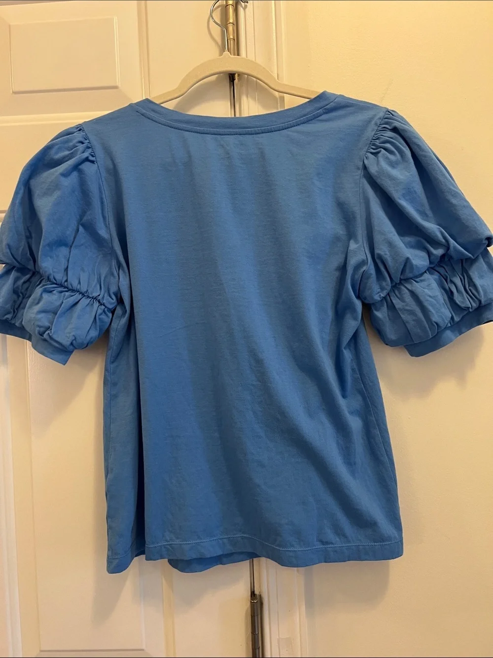 Lilly Pulitzer M DiCola puffed sleeve v neck top